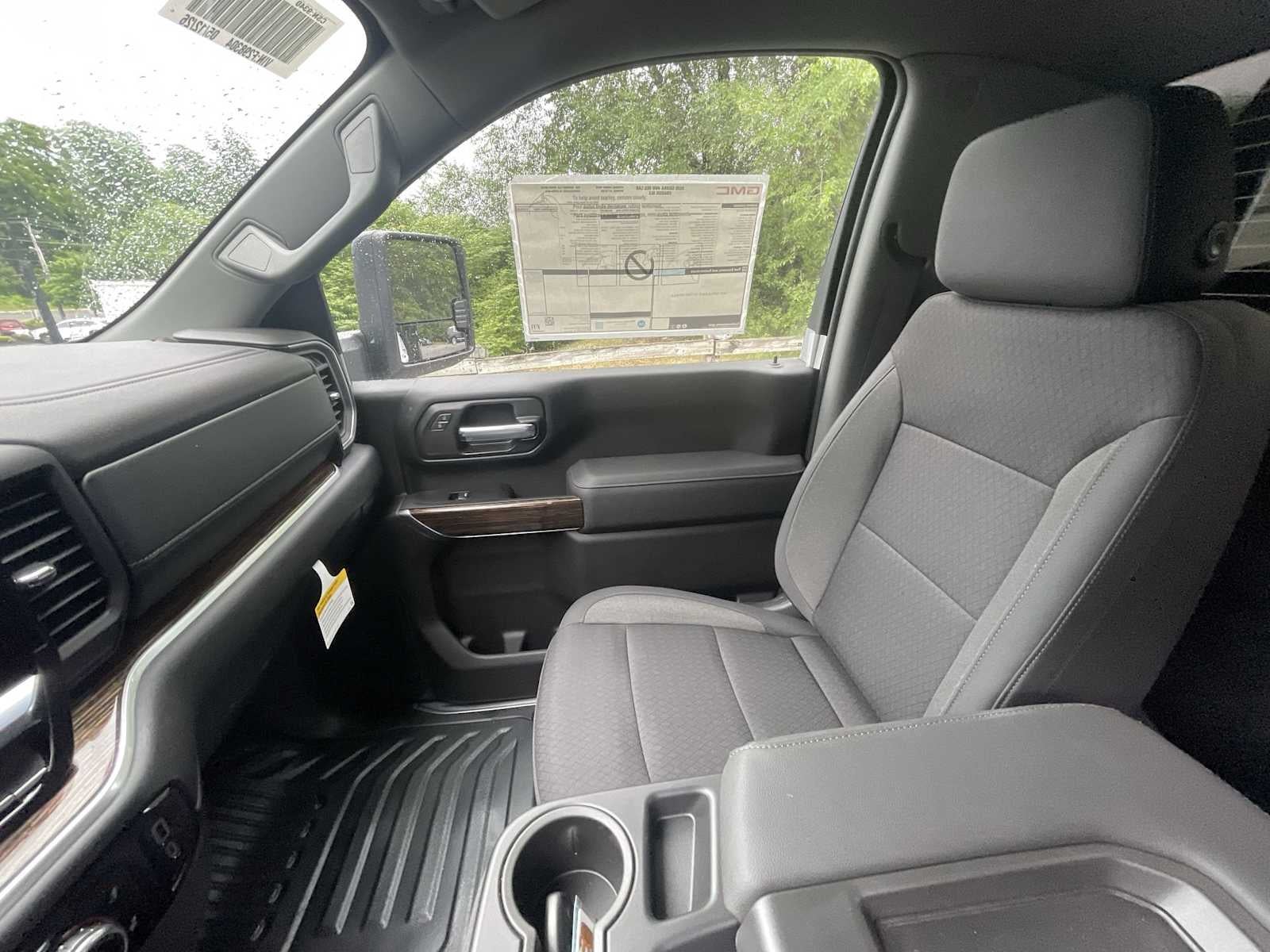 2026 GMC Sierra 3500 HD Chassis Cab SLE