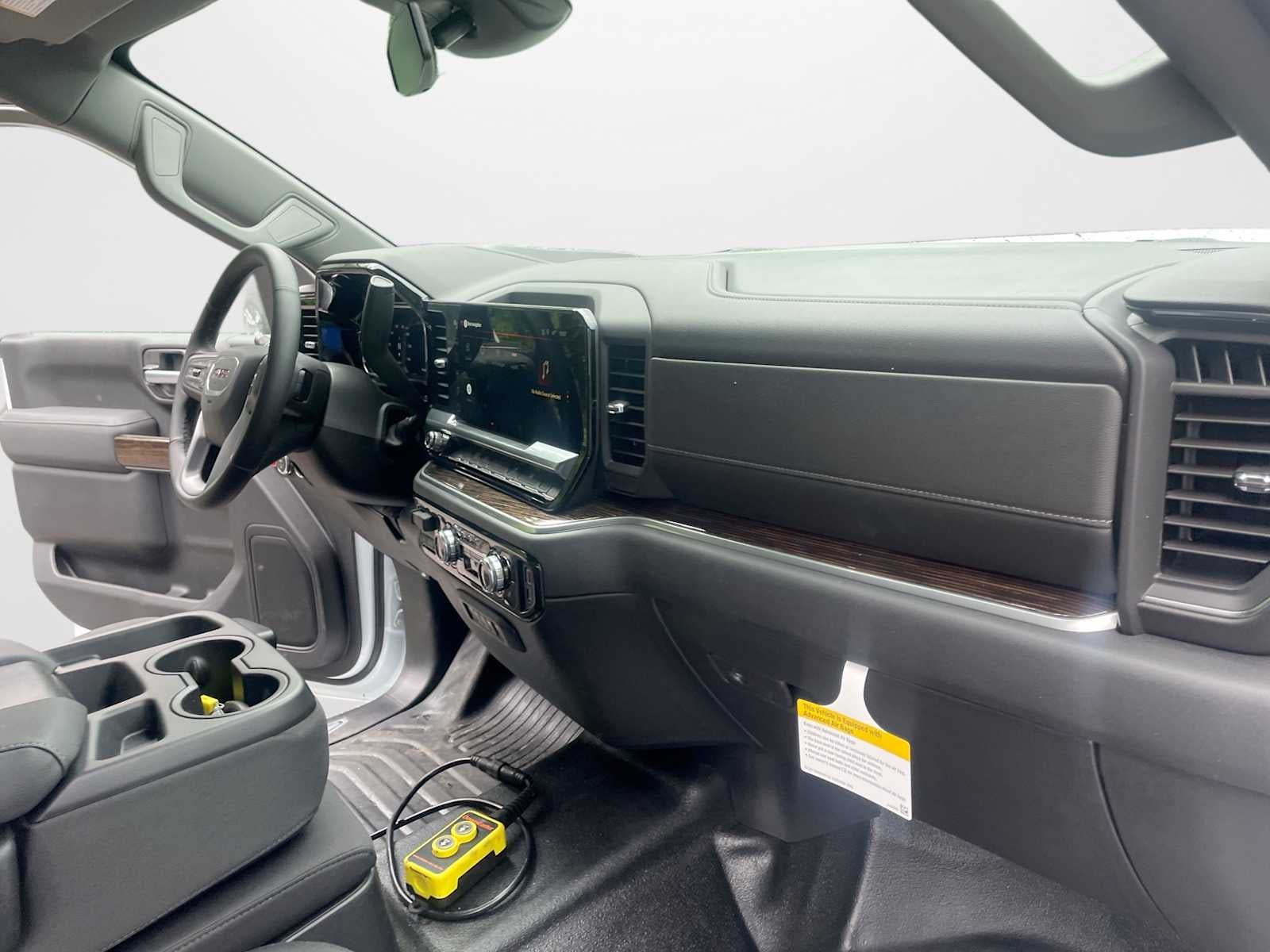 2026 GMC Sierra 3500 HD Chassis Cab SLE