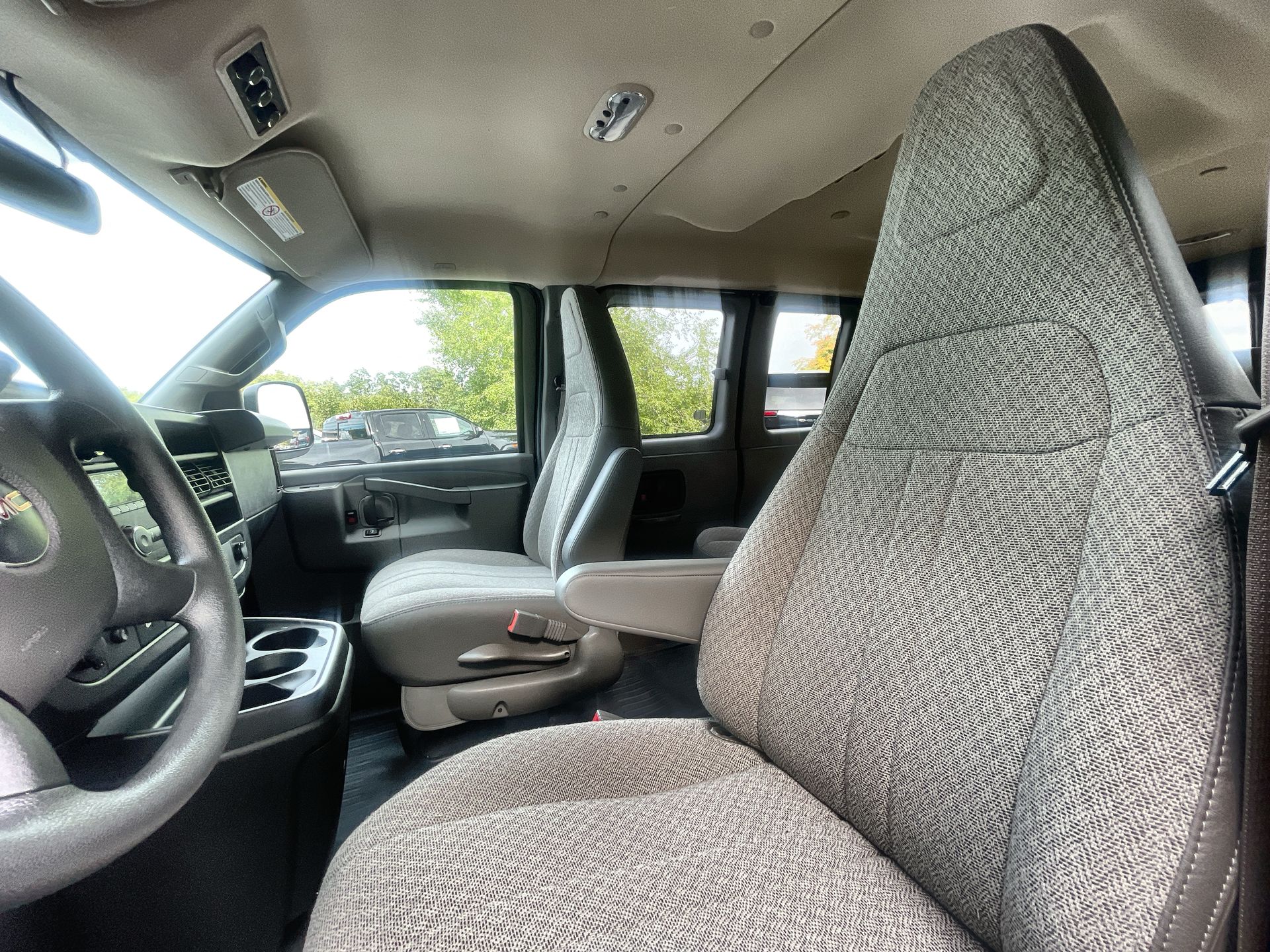 2026 GMC Savana Passenger LS