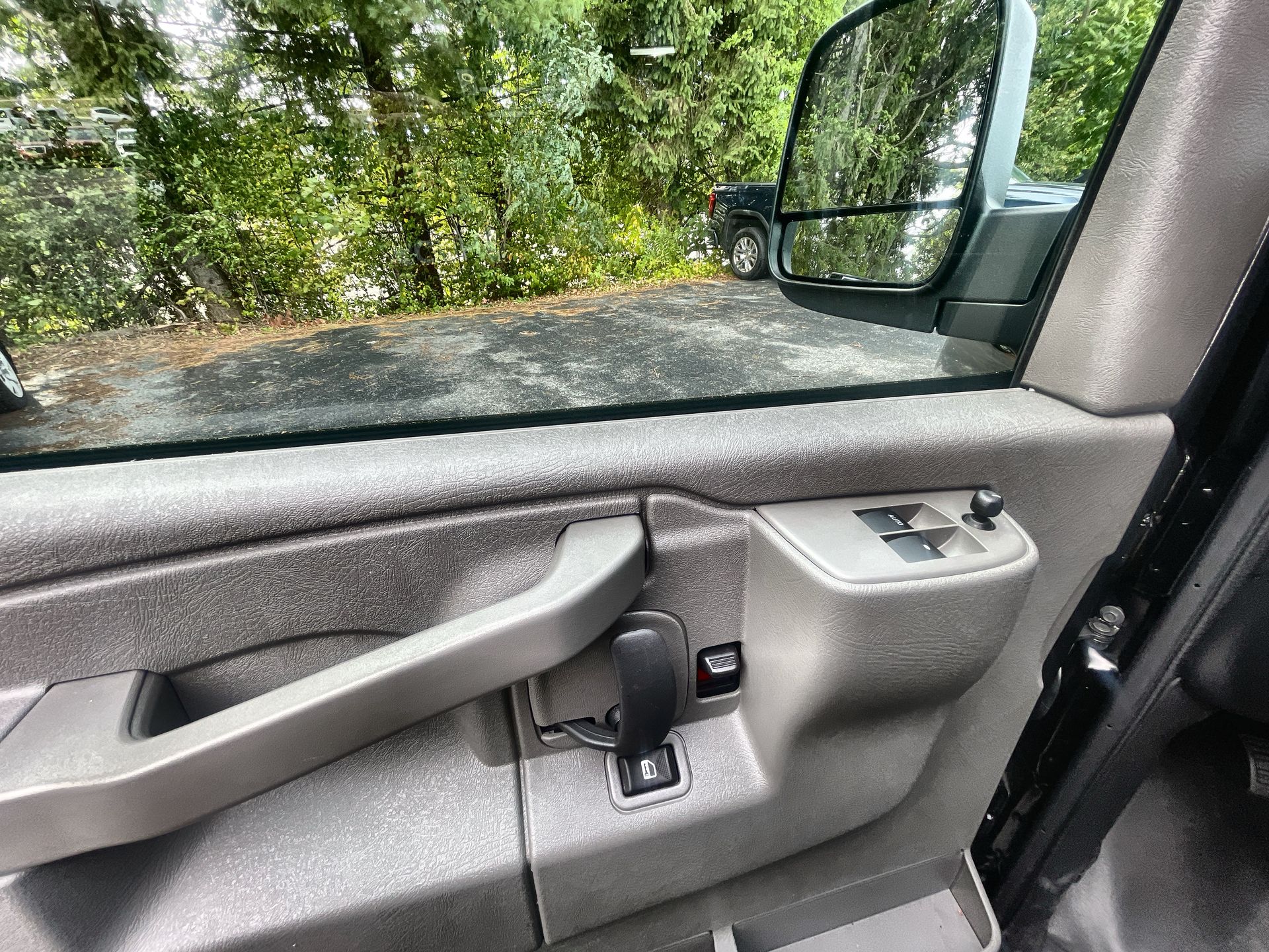 2026 GMC Savana Passenger LS