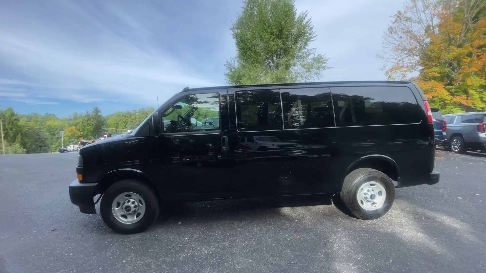 2026 GMC Savana Passenger LS