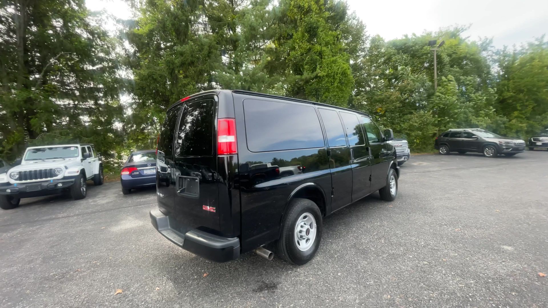 2026 GMC Savana Passenger LS