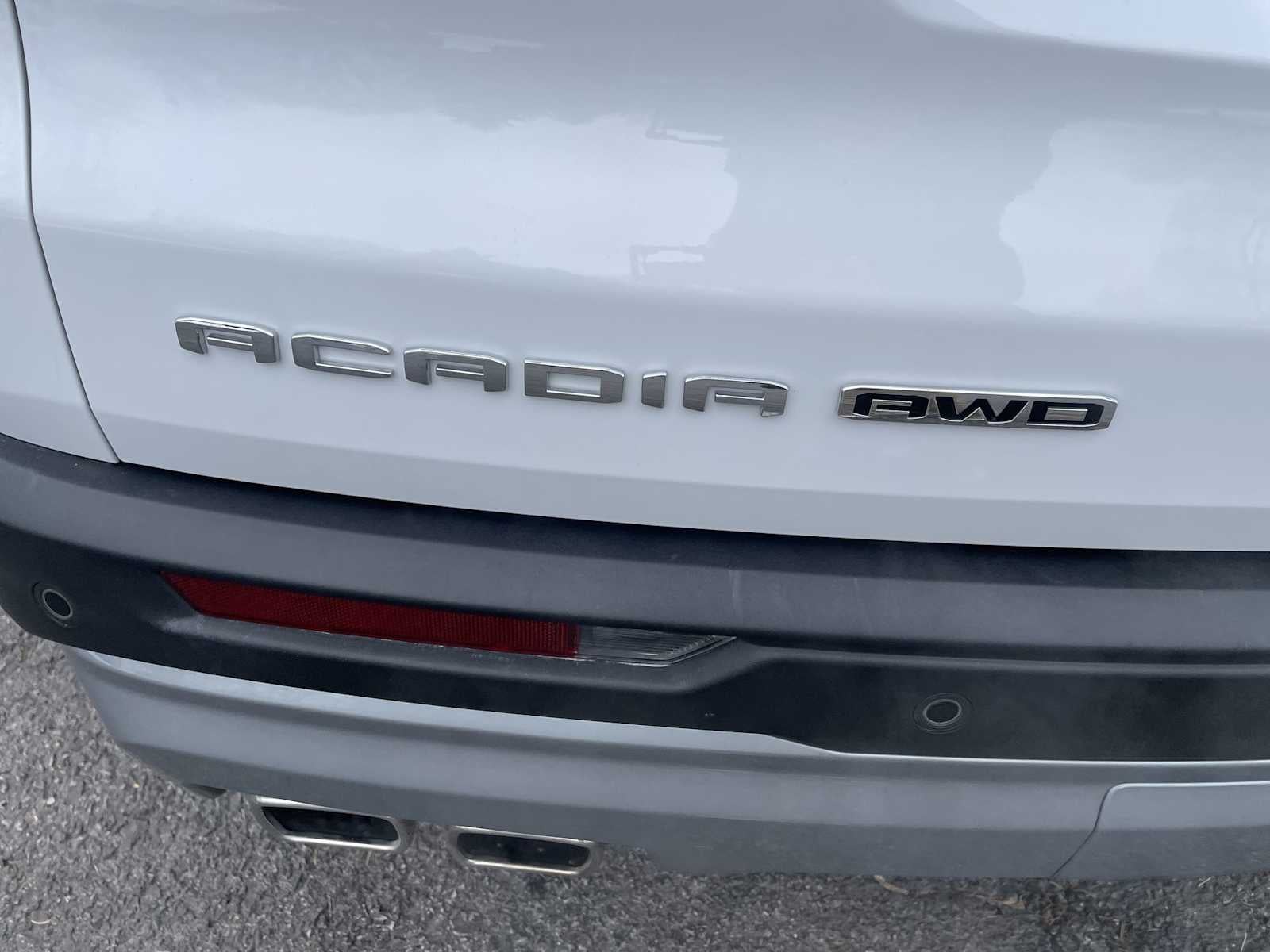 2025 GMC Acadia Elevation