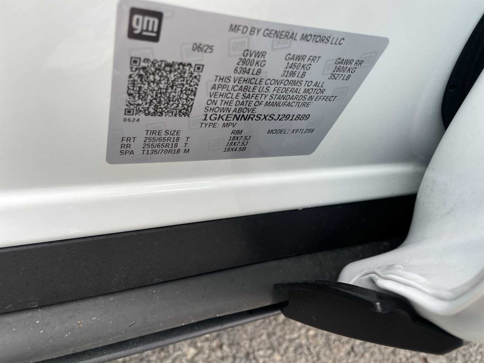 2025 GMC Acadia Elevation