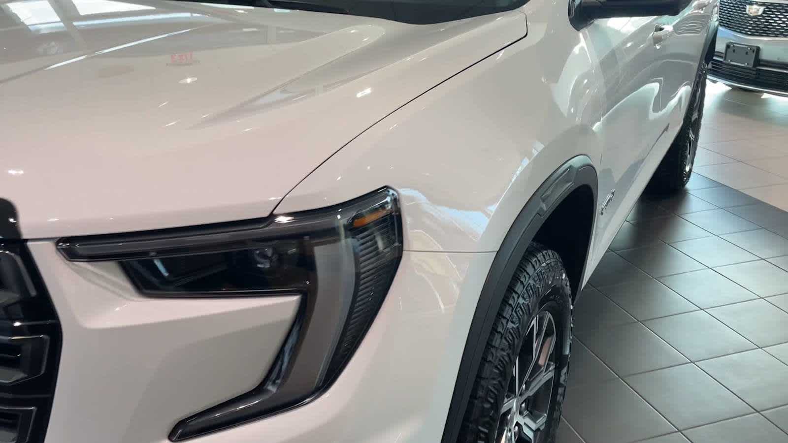 2025 GMC Acadia AT4