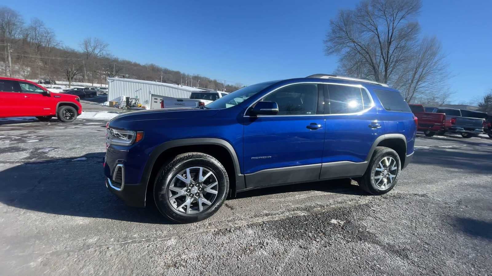 2023 GMC Acadia SLE