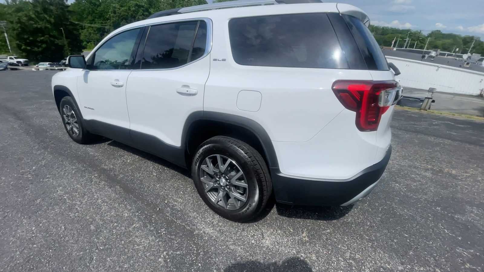 2023 GMC Acadia SLE