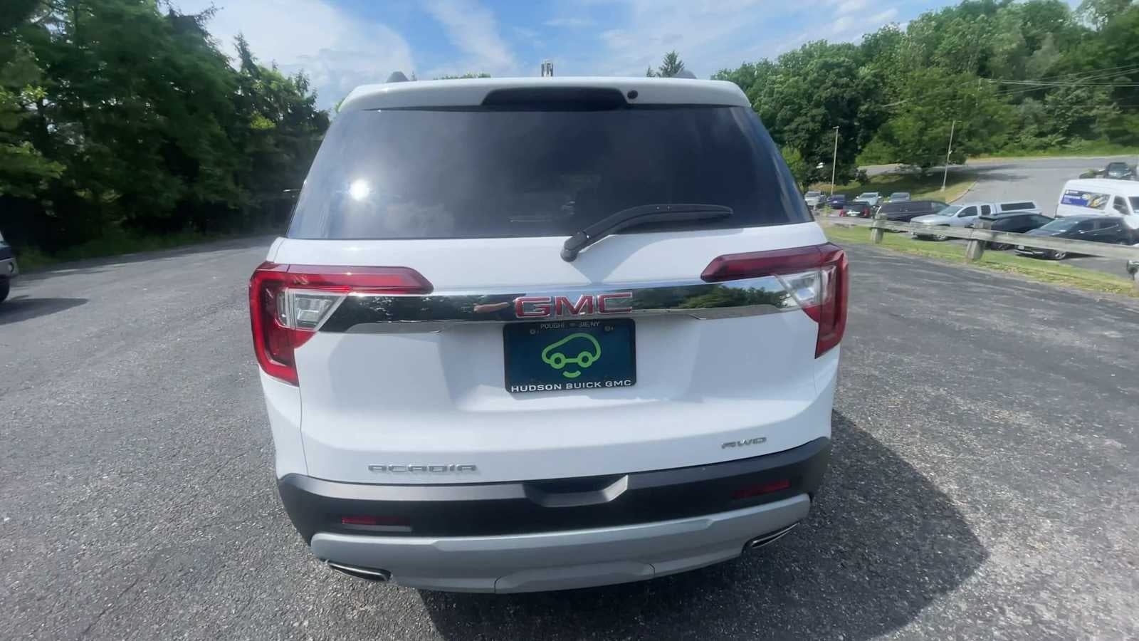 2023 GMC Acadia SLE