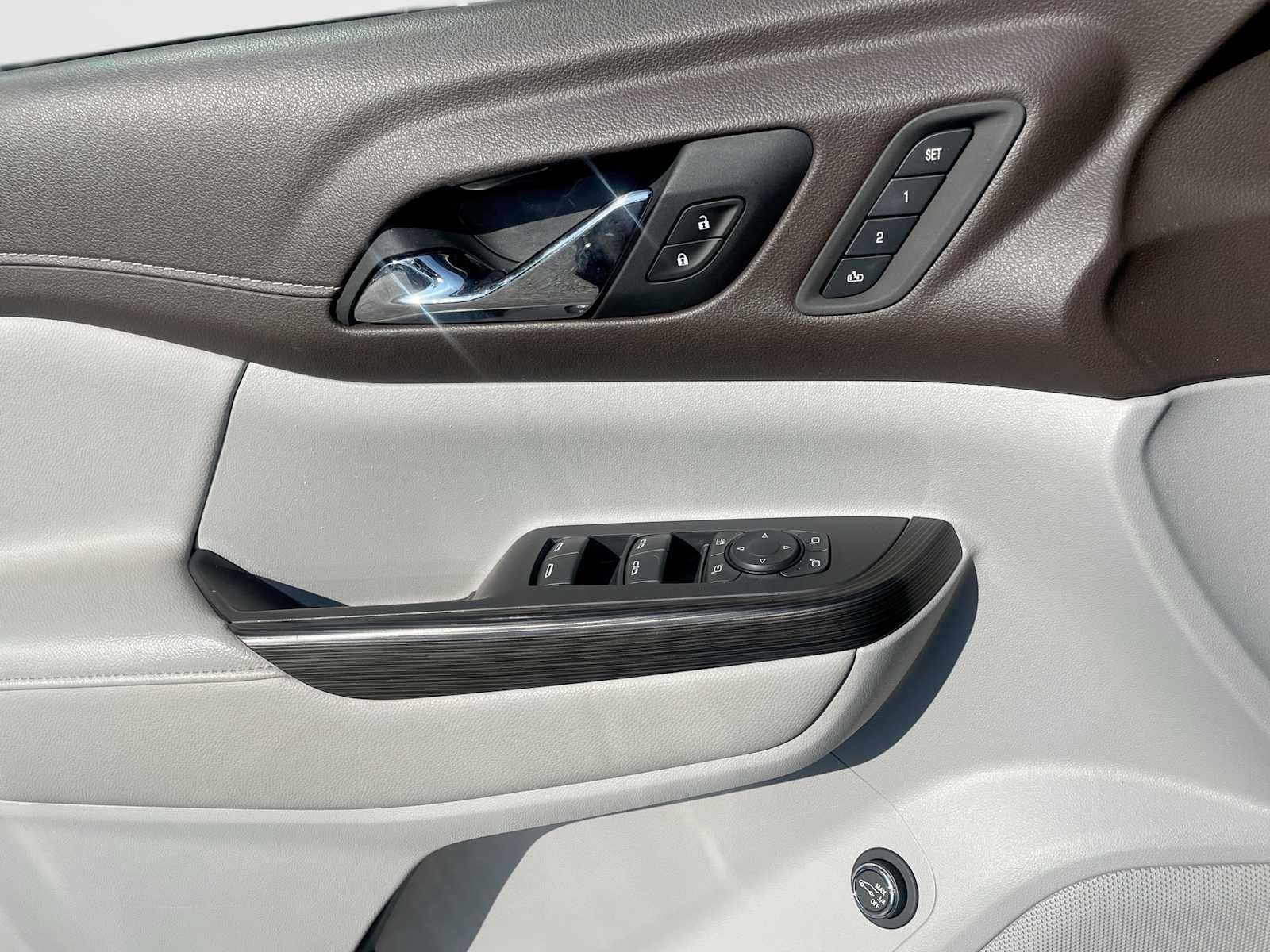 2021 GMC Acadia SLT