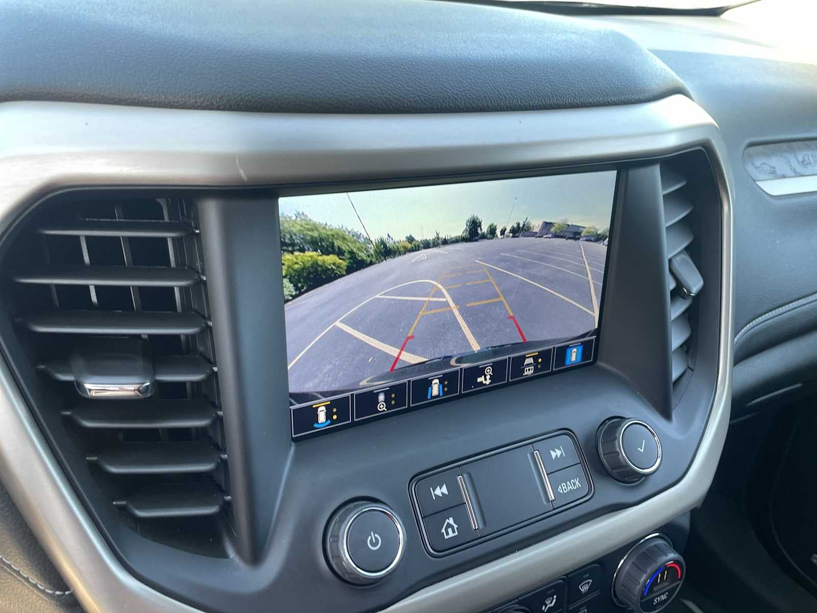 2022 GMC Acadia Denali