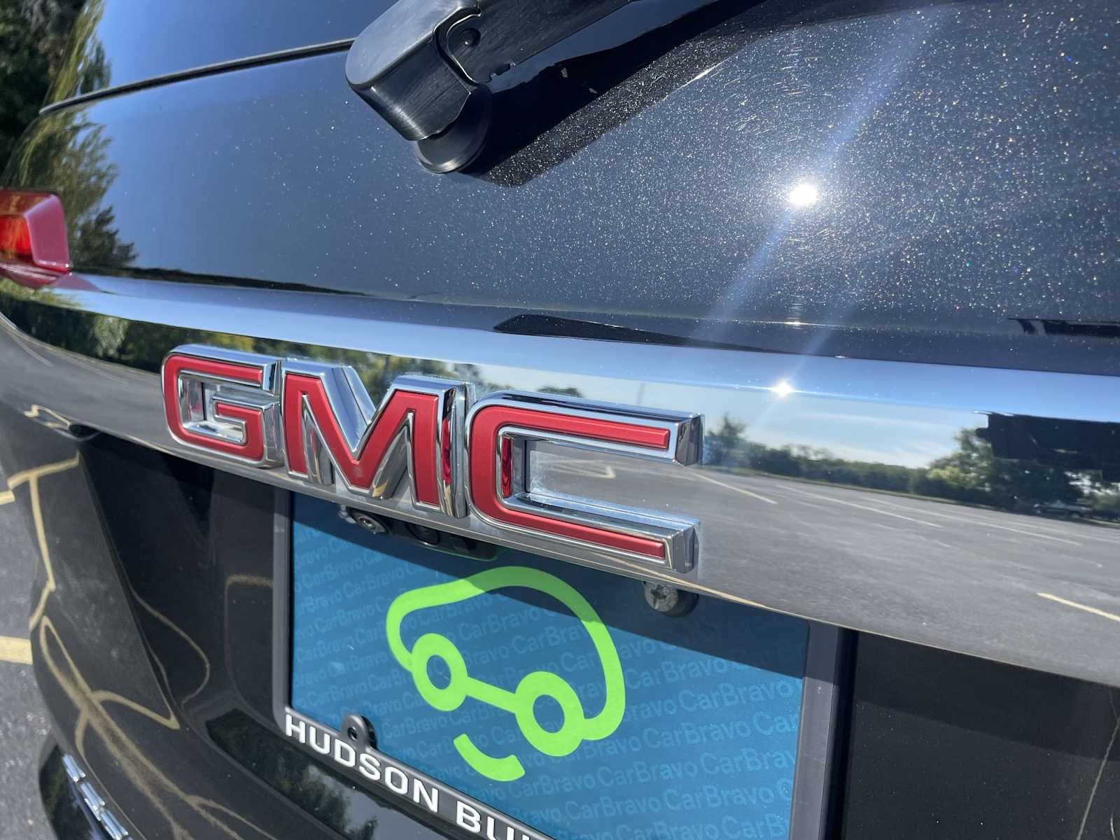 2022 GMC Acadia Denali