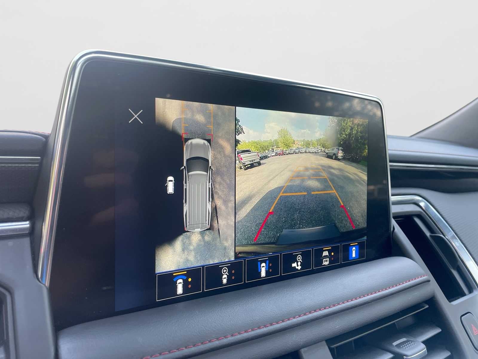 2023 Chevrolet Suburban RST
