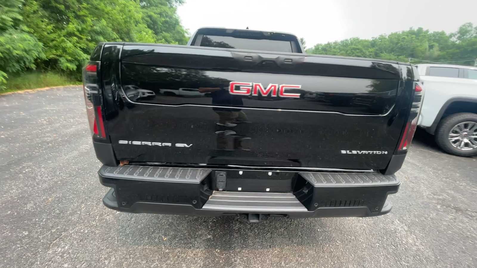 2026 GMC Sierra EV Elevation - Photo 8