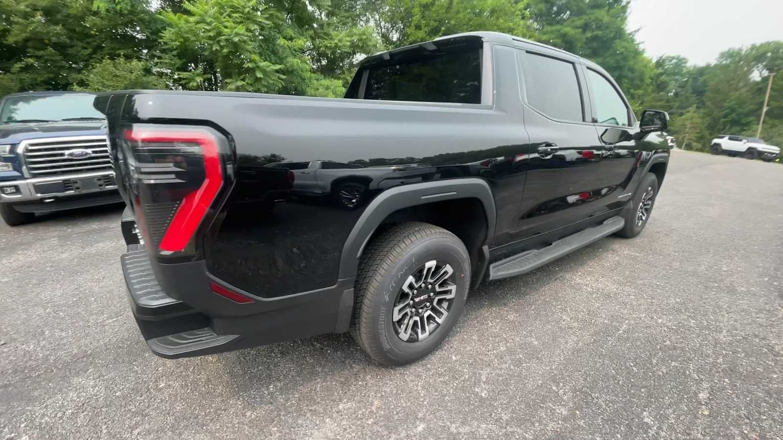 2026 GMC Sierra EV Elevation - Photo 9