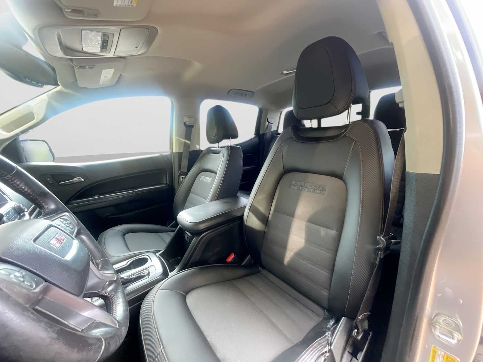 2017 GMC Canyon SLE - Photo 18
