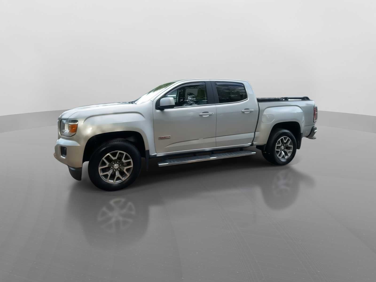 2017 GMC Canyon SLE - Photo 6