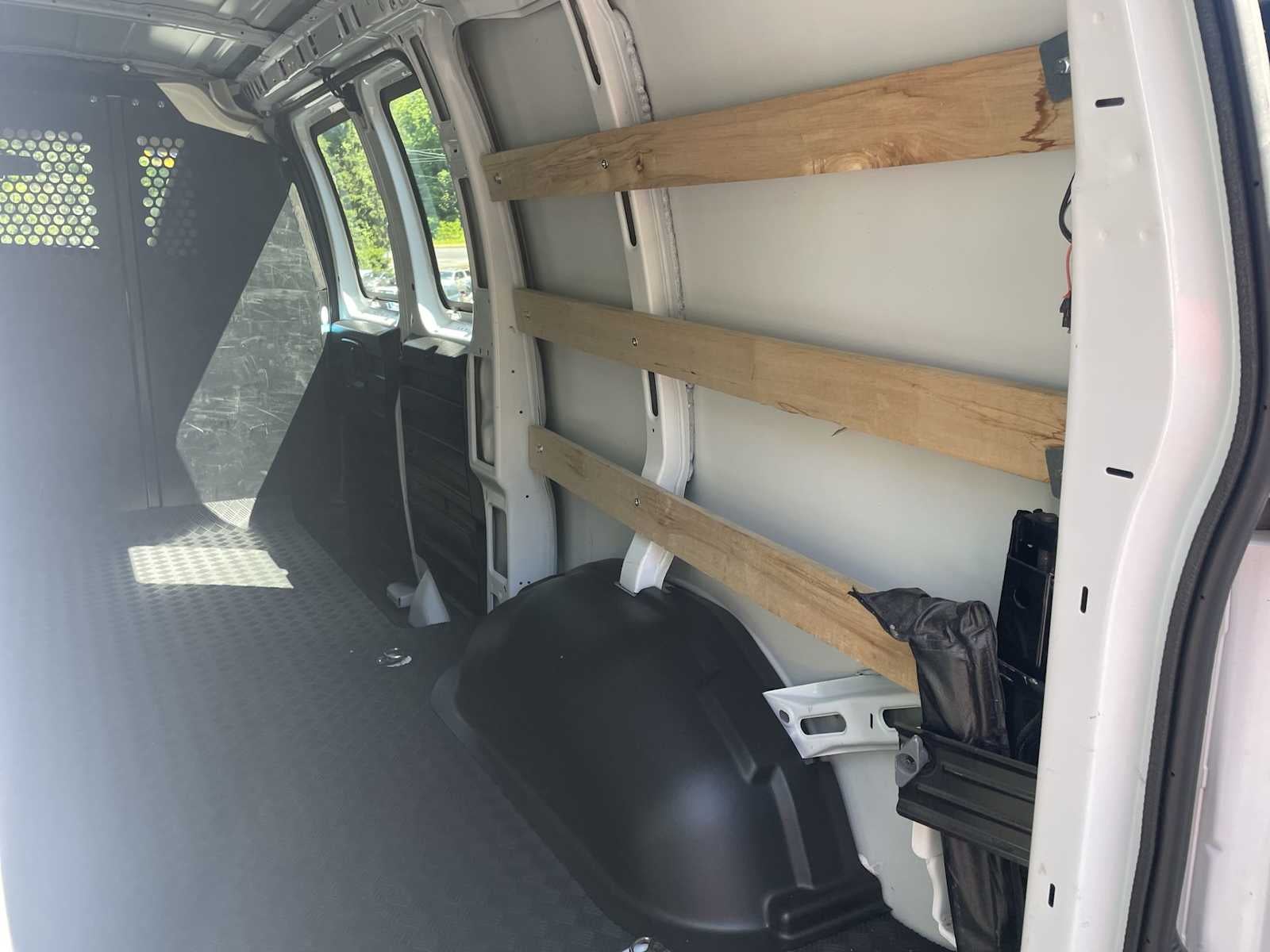 2024 GMC Savana Cargo 2500 Work Van