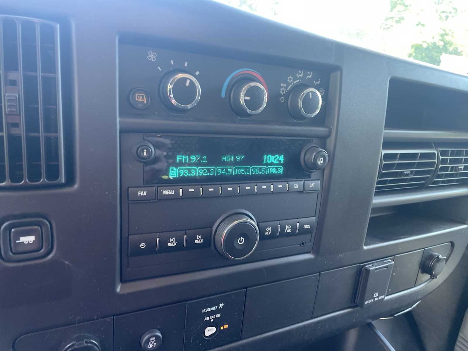 2024 GMC Savana Cargo 2500 Work Van