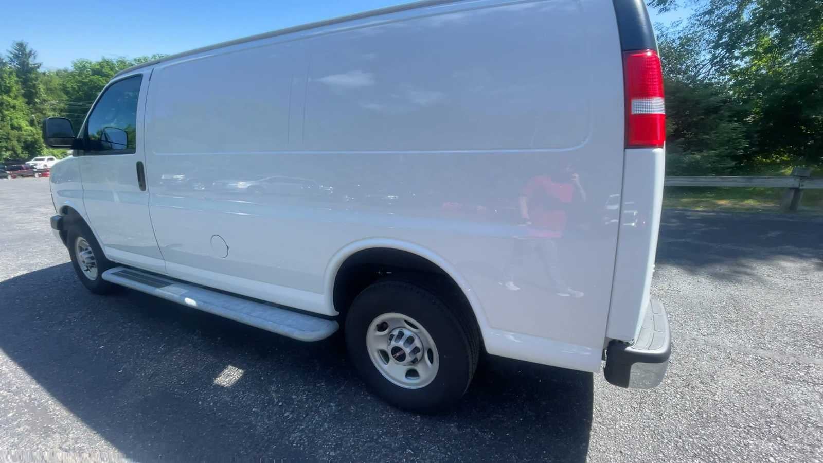 2024 GMC Savana Cargo 2500 Work Van