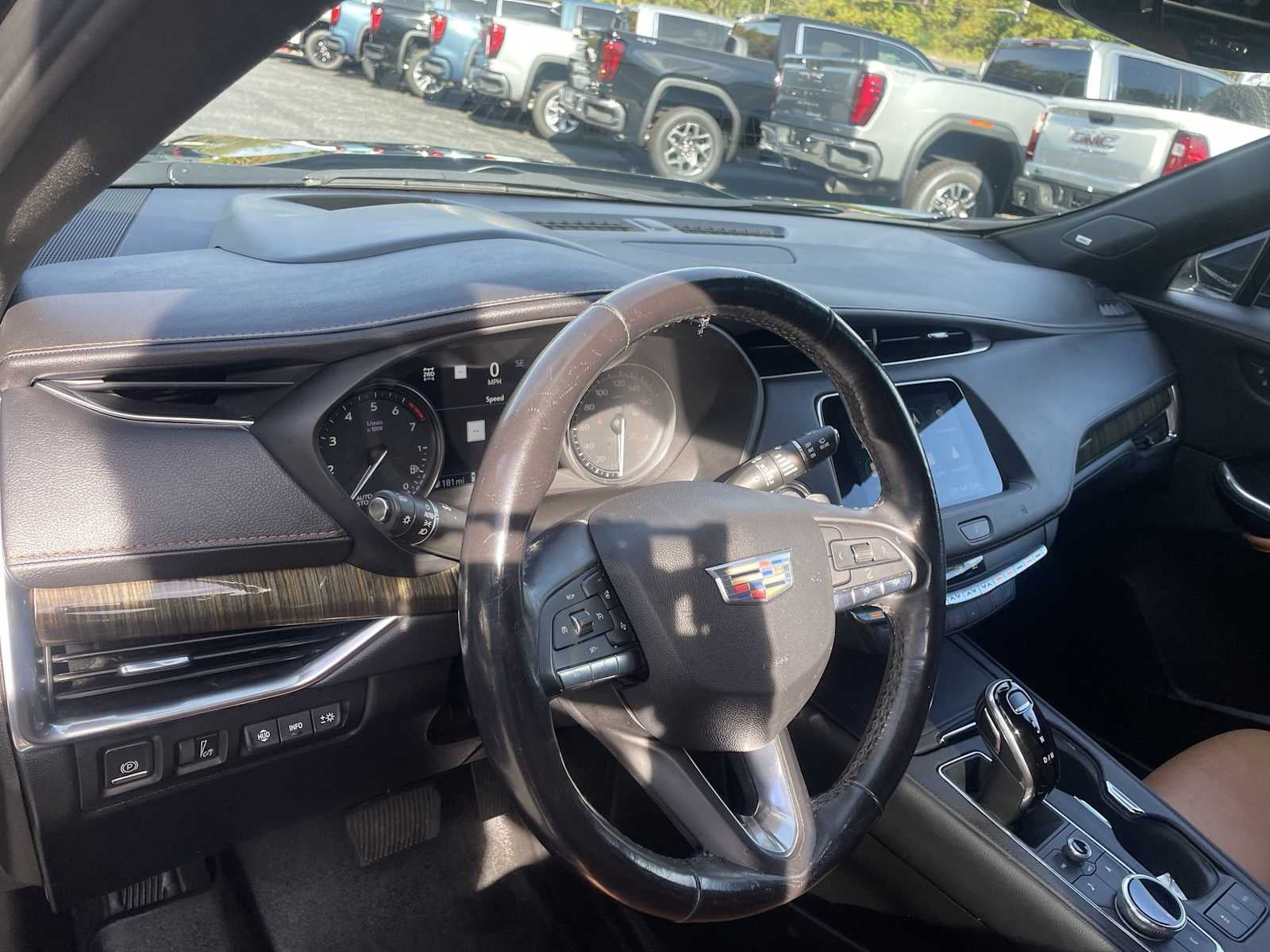 2021 Cadillac XT4 Premium Luxury