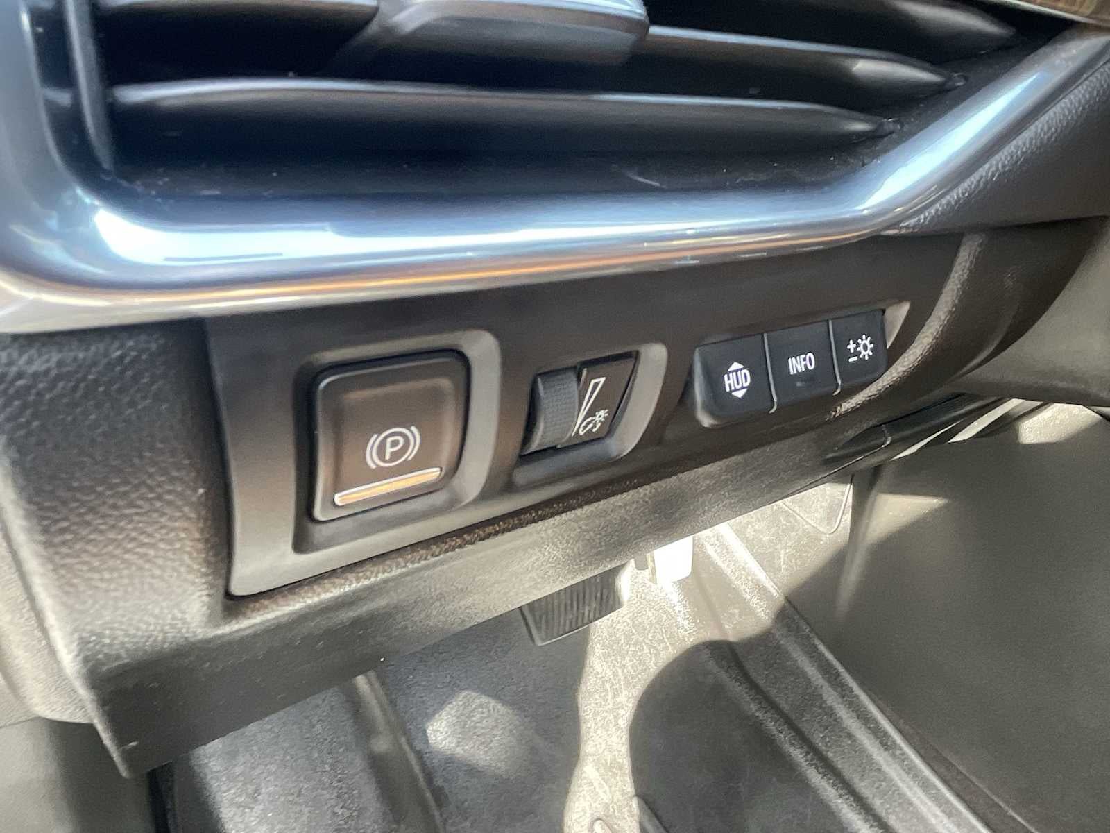 2021 Cadillac XT4 Premium Luxury