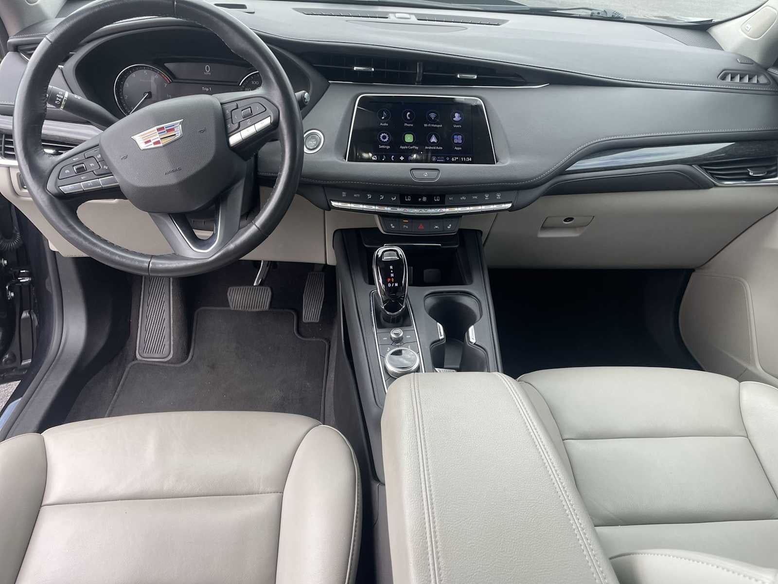 2023 Cadillac XT4 Premium Luxury