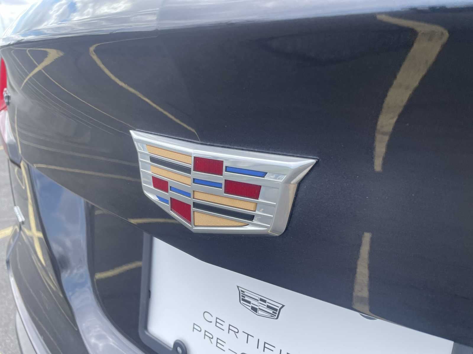 2023 Cadillac XT4 Premium Luxury