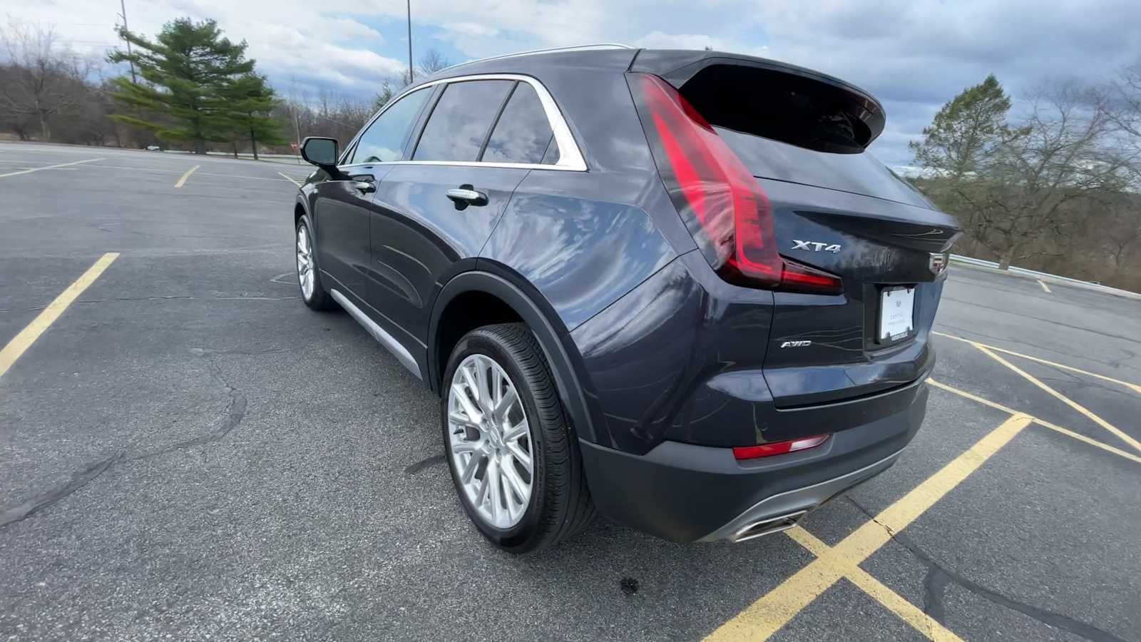 2023 Cadillac XT4 Premium Luxury
