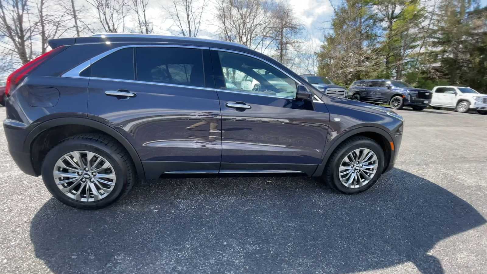 2025 Cadillac XT4 Premium Luxury