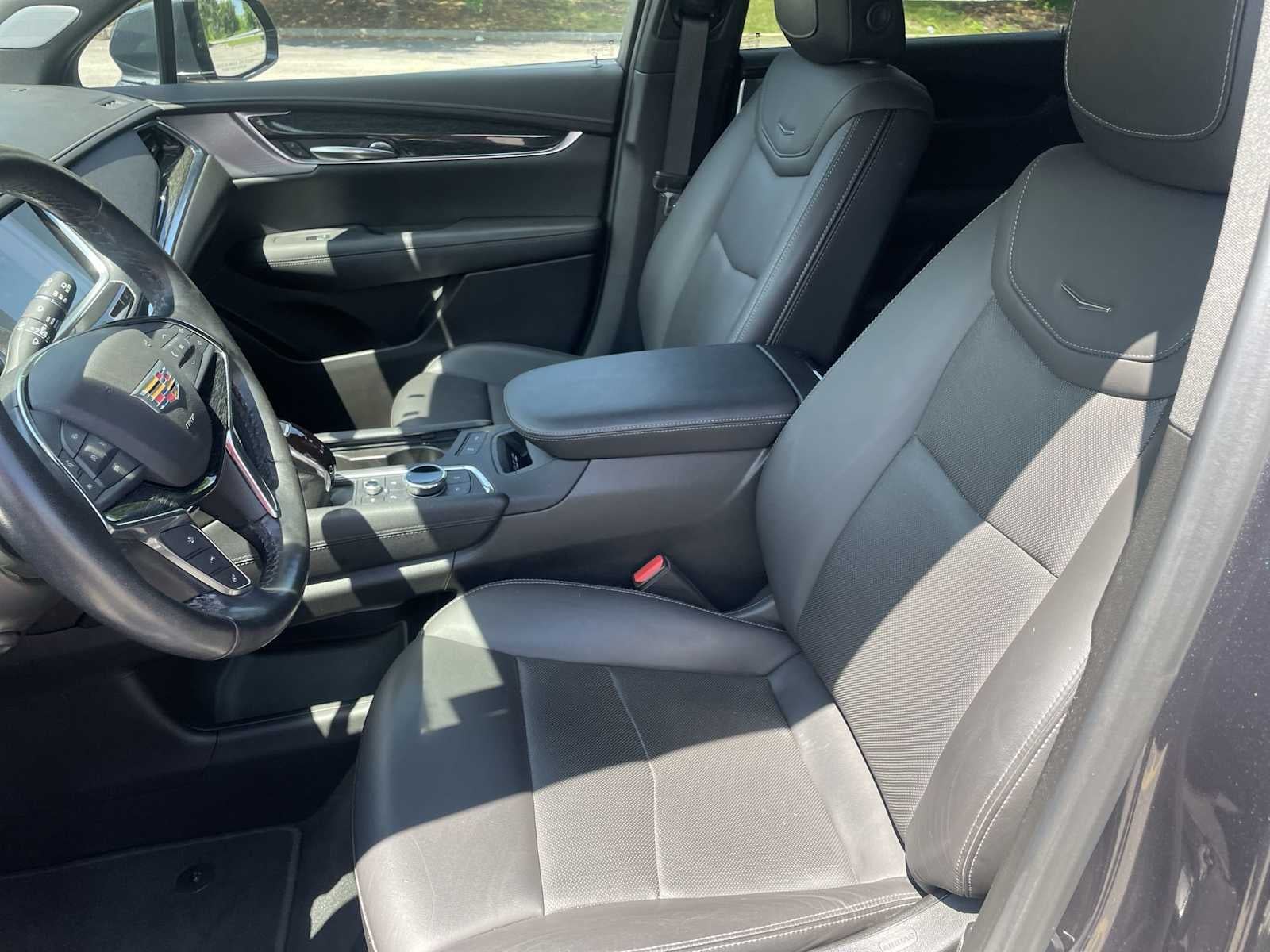 2022 Cadillac XT5 AWD Premium Luxury