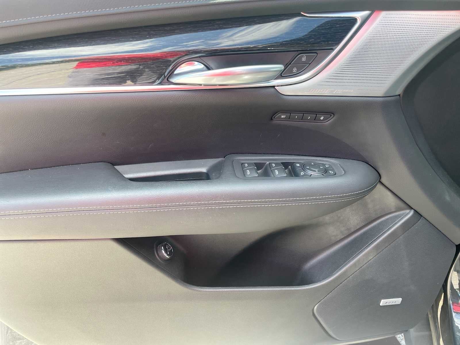 2022 Cadillac XT5 AWD Premium Luxury