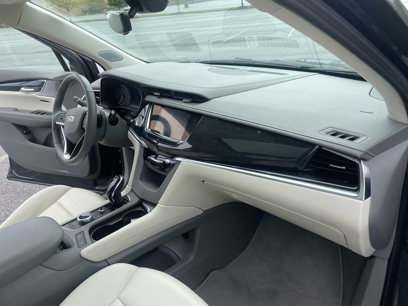 2023 Cadillac XT6 Premium Luxury