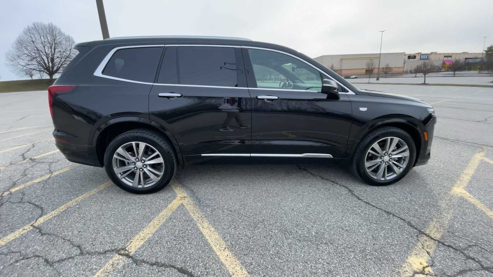 2025 Cadillac XT6 Premium Luxury