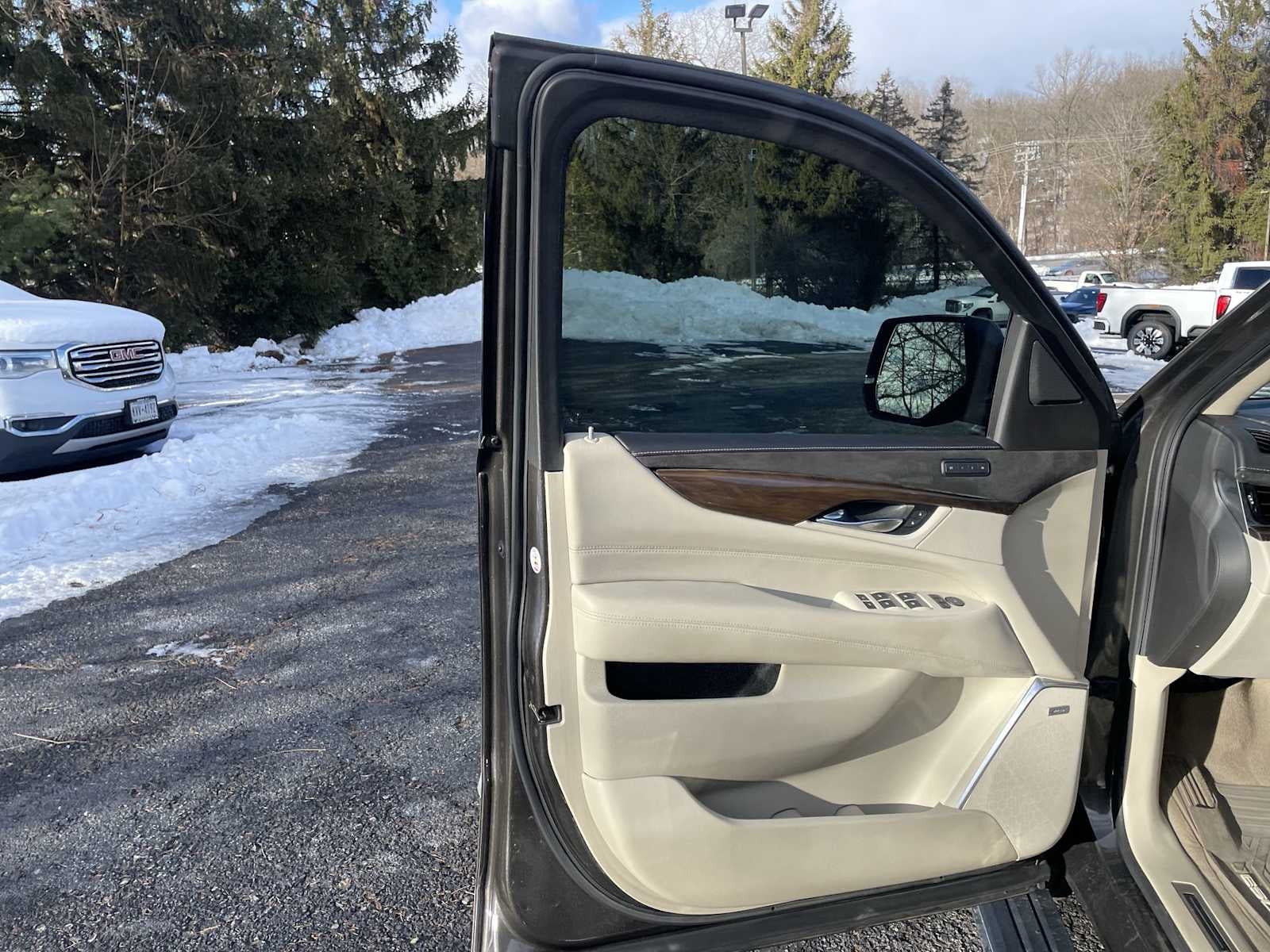 2020 Cadillac Escalade Premium Luxury