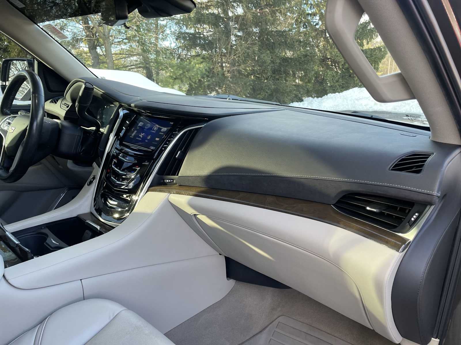 2020 Cadillac Escalade Premium Luxury