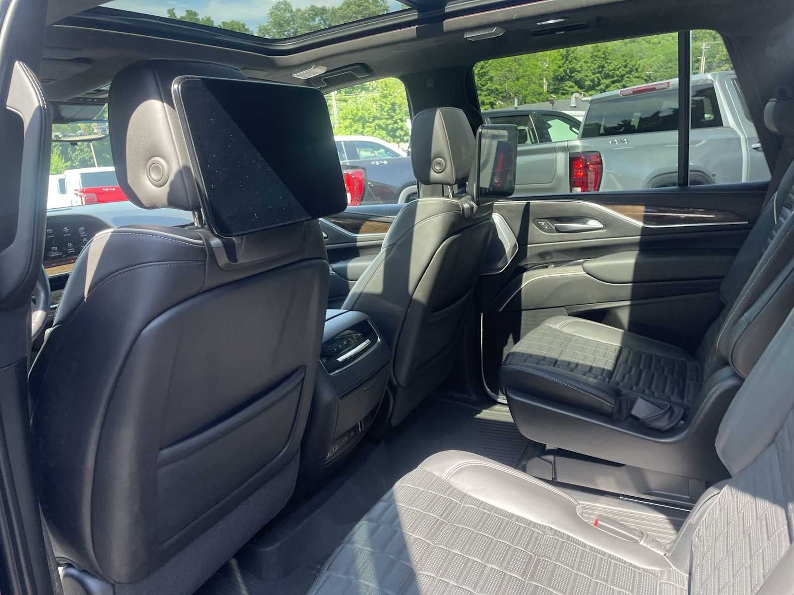 2023 Cadillac Escalade Sport Platinum