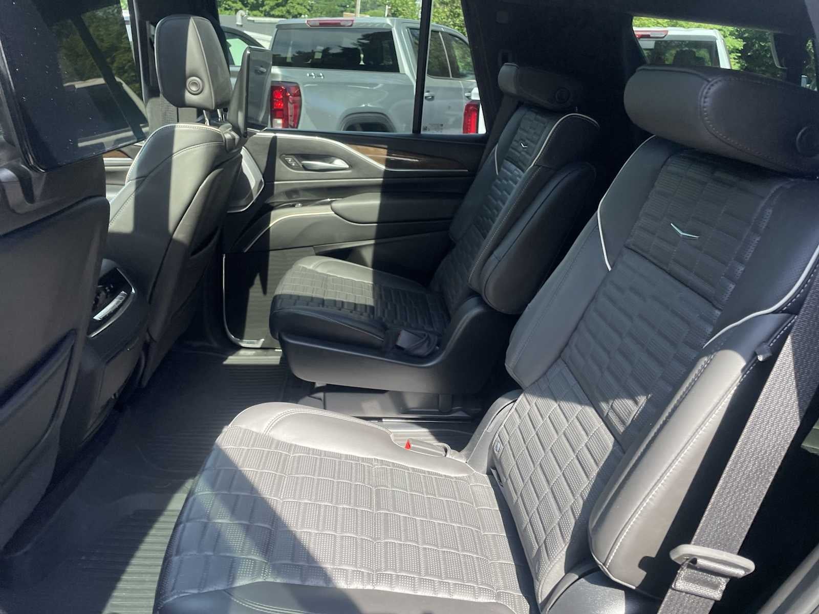 2023 Cadillac Escalade Sport Platinum