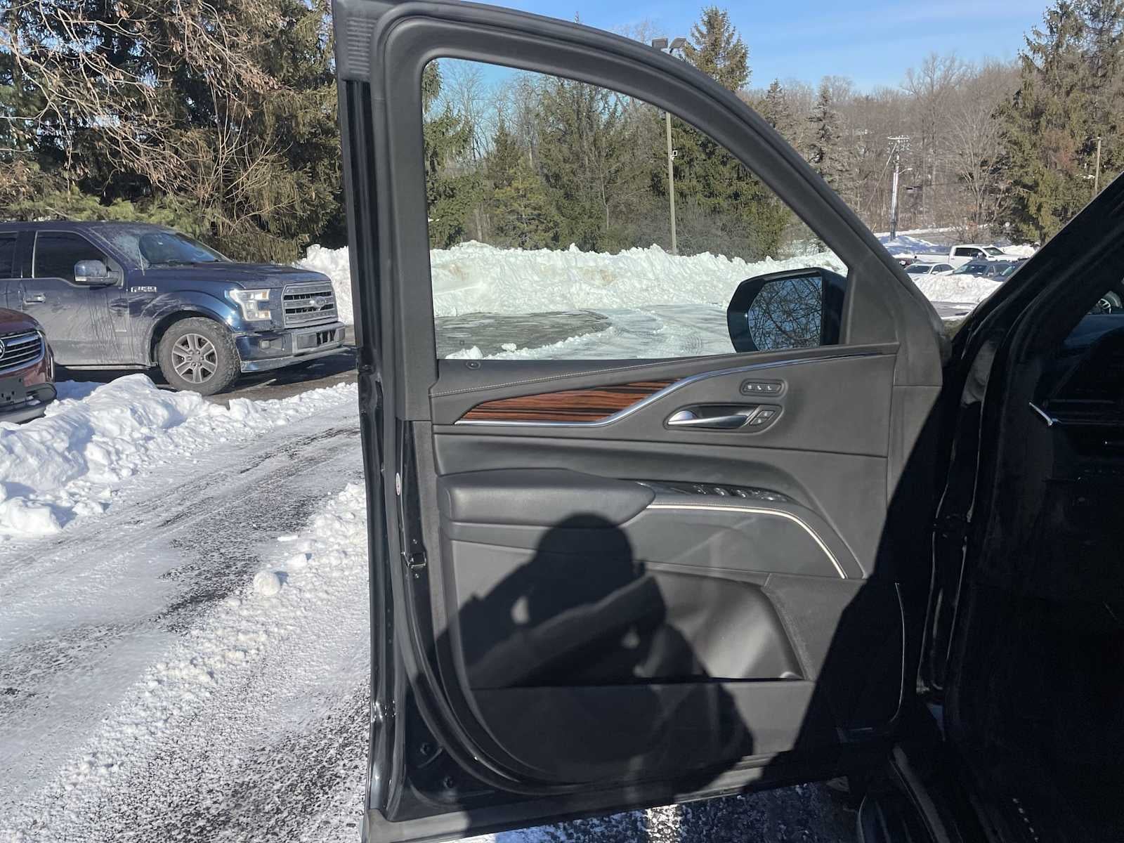 2023 Cadillac Escalade ESV Premium Luxury