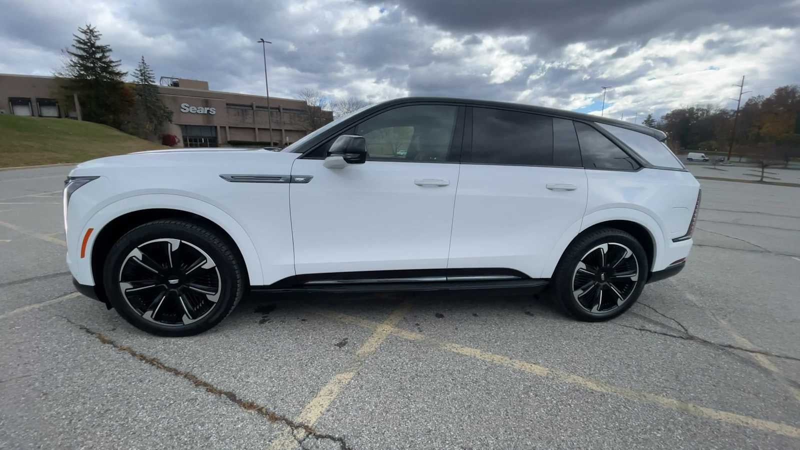 2025 Cadillac ESCALADE IQ Sport 2