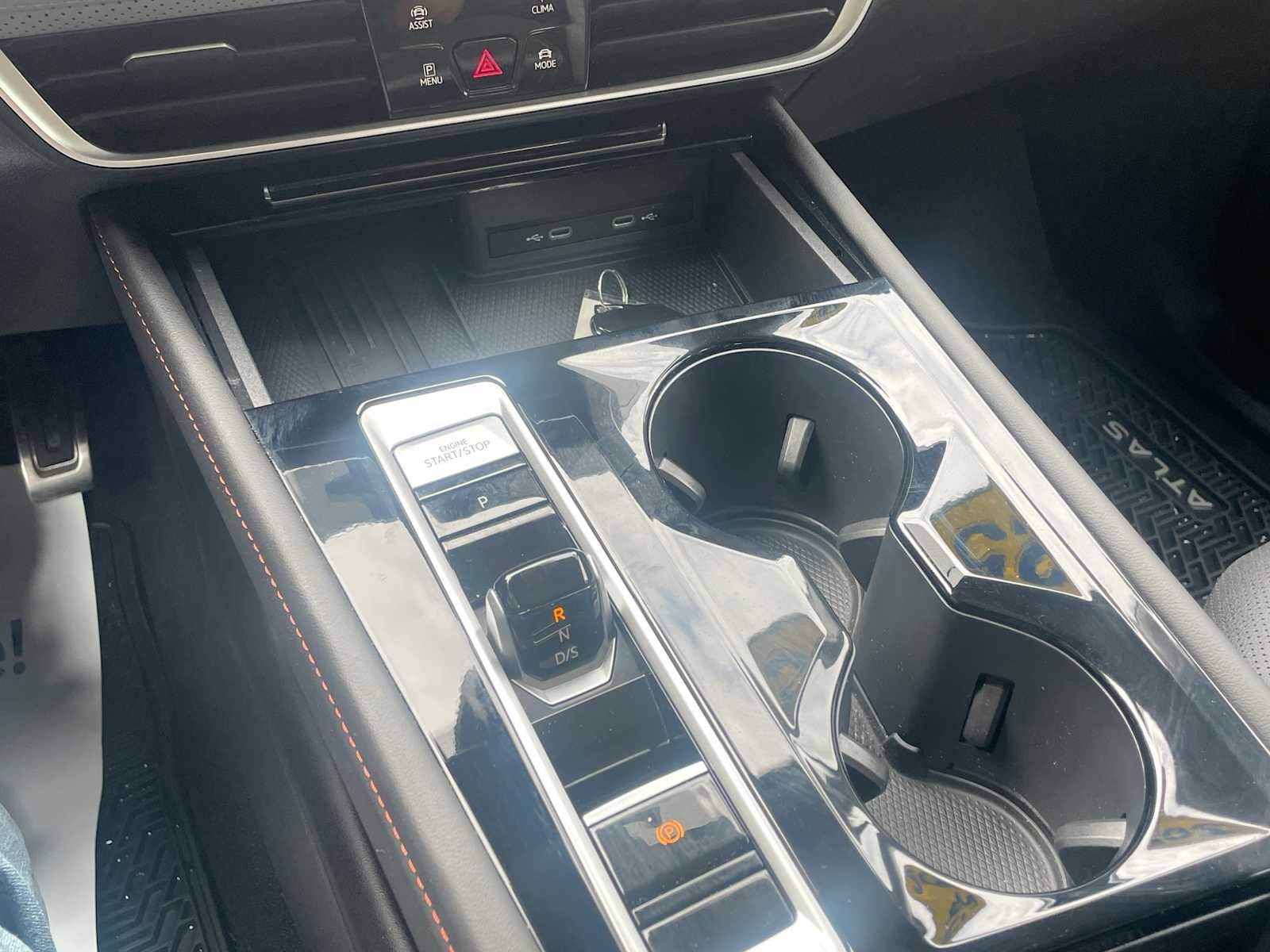 2025 Volkswagen Atlas 2.0T Peak Edition