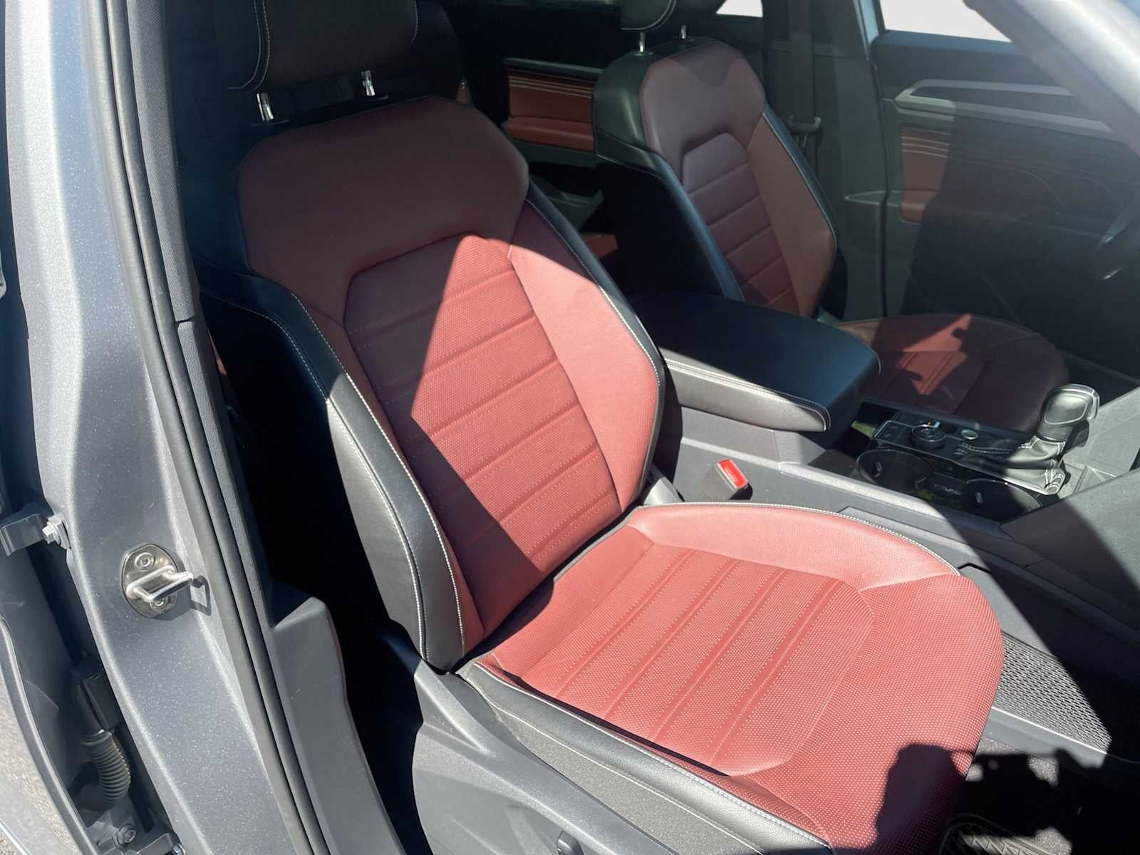 2022 Volkswagen Atlas Cross Sport 3.6L V6 SEL Premium R-Line
