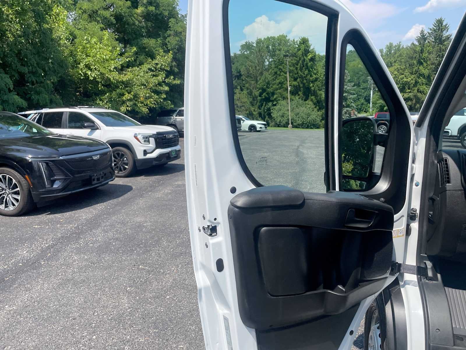 2026 RAM ProMaster Cargo Van Tradesman