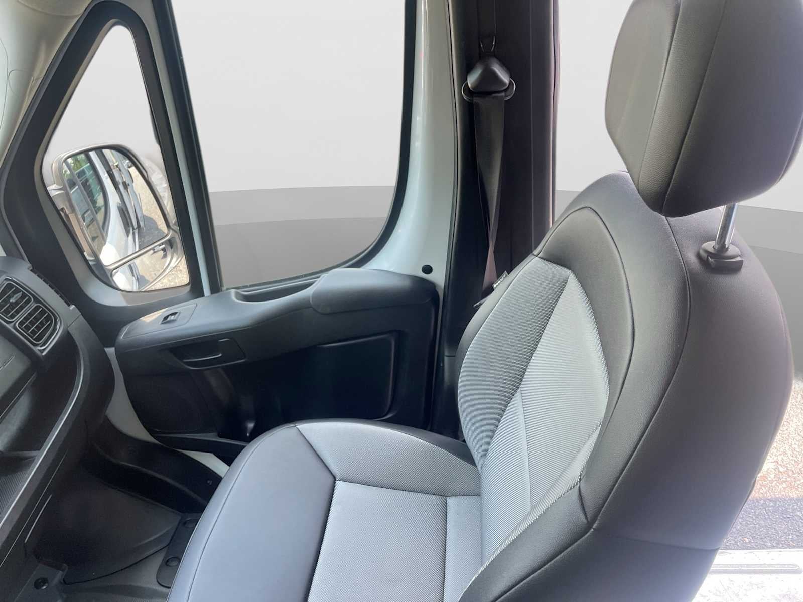 2026 RAM ProMaster Cargo Van Tradesman