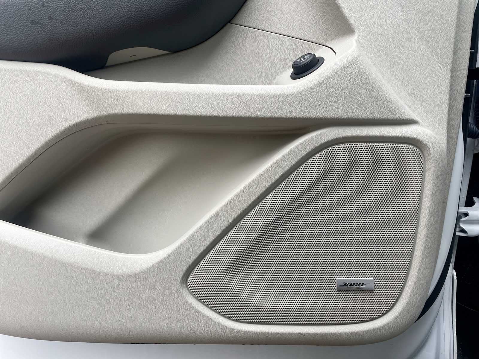 2024 GMC Terrain Denali - Photo 25