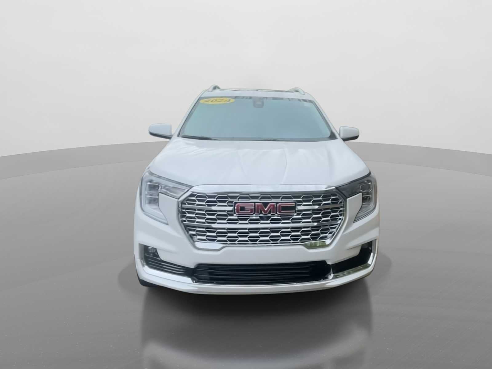 2024 GMC Terrain Denali - Photo 4