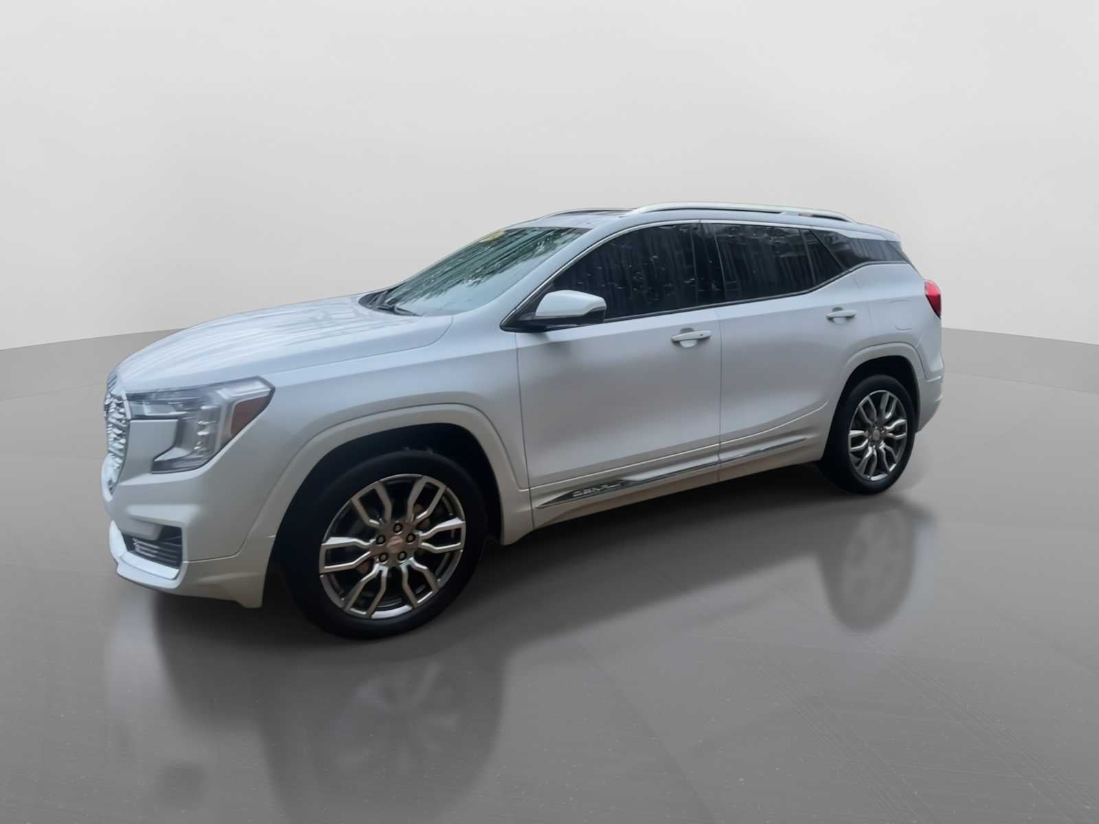 2024 GMC Terrain Denali - Photo 6