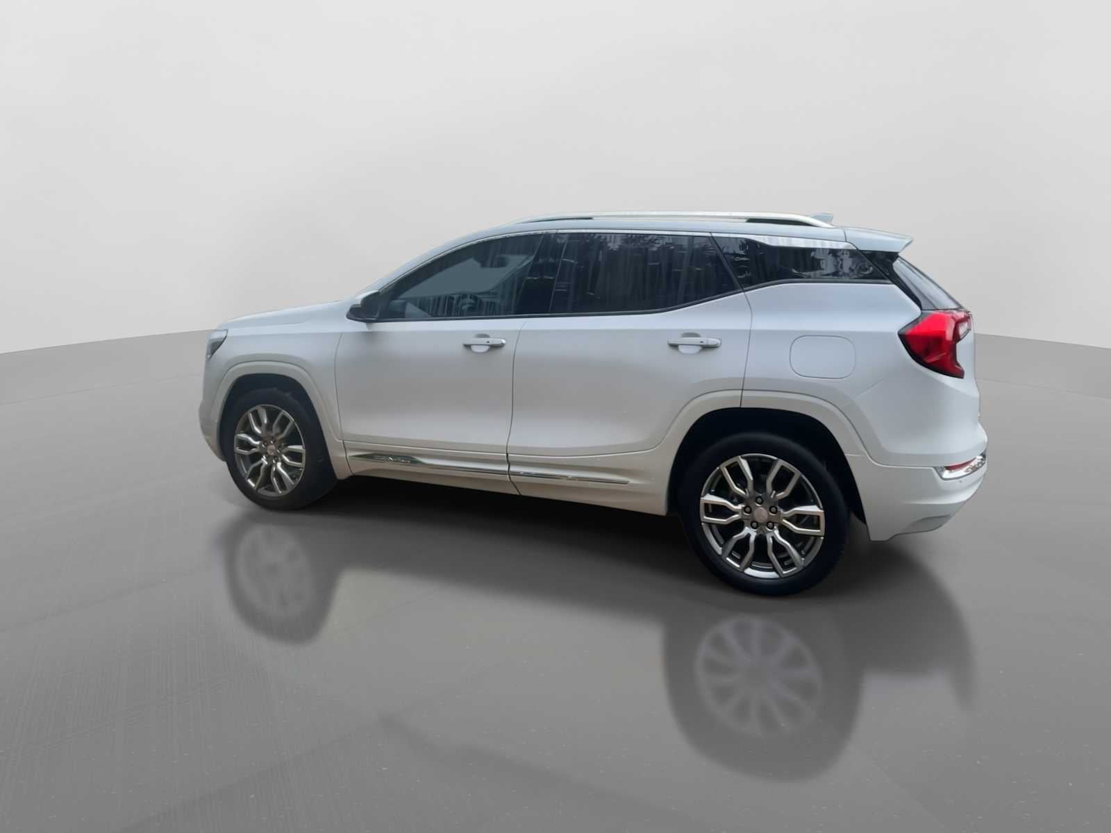 2024 GMC Terrain Denali - Photo 7