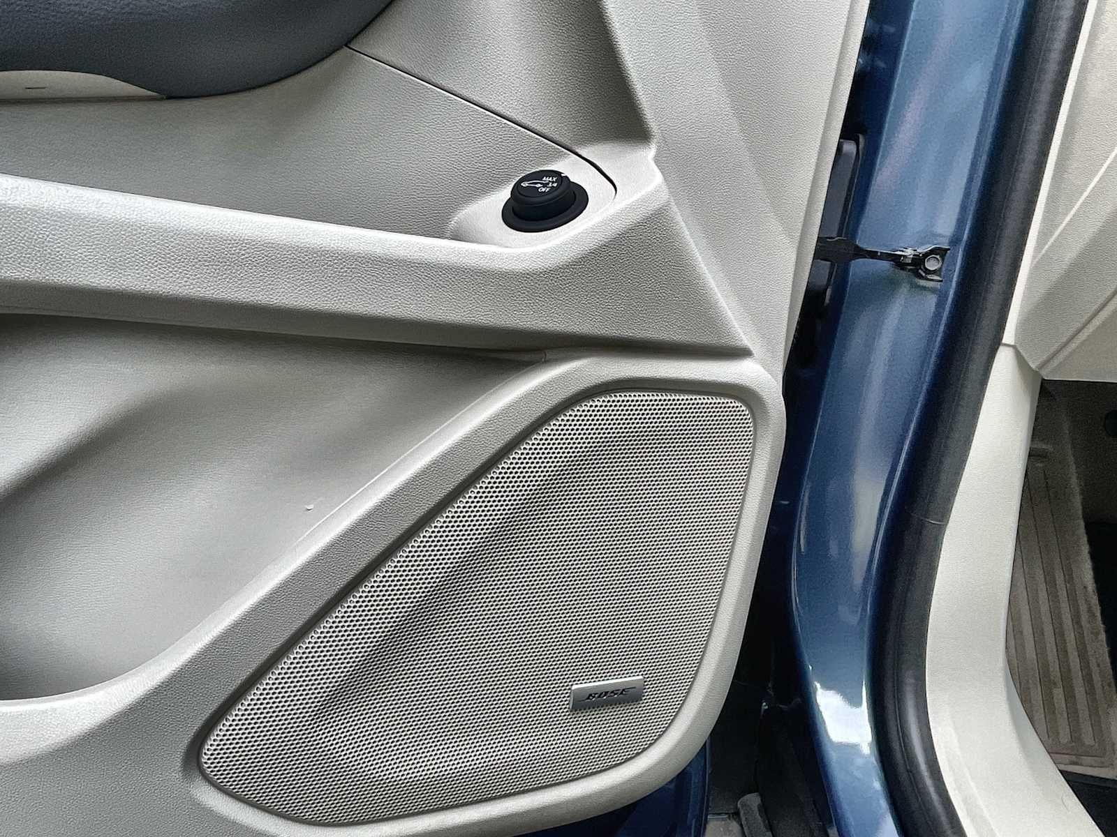 2024 GMC Terrain Denali - Photo 25