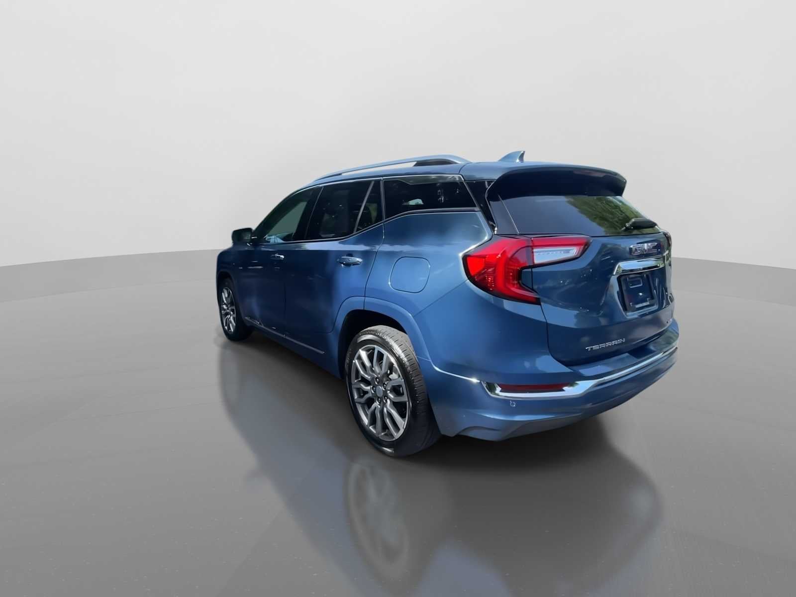 2024 GMC Terrain Denali - Photo 7