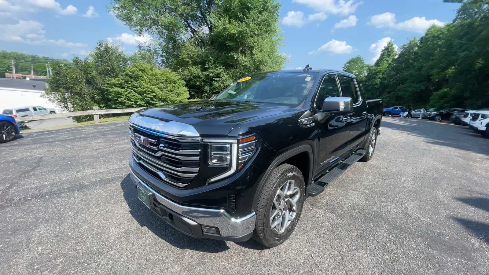 2023 GMC Sierra 1500 SLT